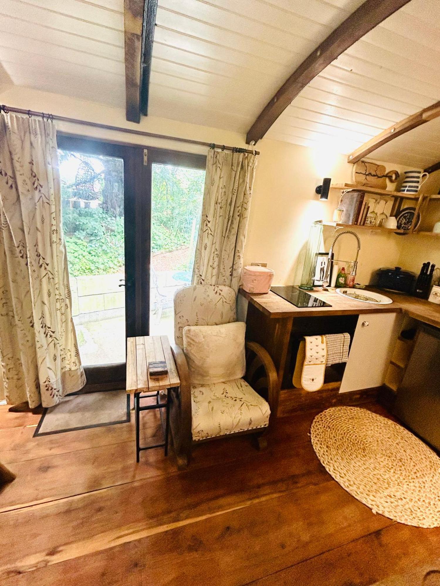 The Railway Carriage - Blue Villa Glasbury Kültér fotó